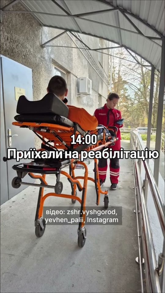 Один день з життя тих, хто допомагає ДСНС, медикам та поліцейським піклуватися про людей і тварин