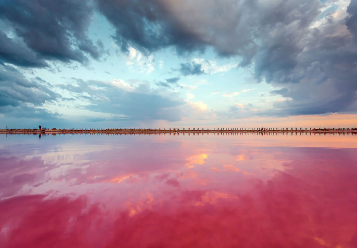 Розовое озеро саки. Сасык Сиваш озеро. Озеро Сасык Сиваш Евпатория. Крым Евпатория розовое озеро Сасык-Сиваш. Розовое озеро Сасык-Сиваш.
