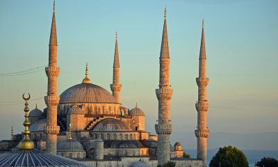 1280px blue mosque 2017 e1559726657415