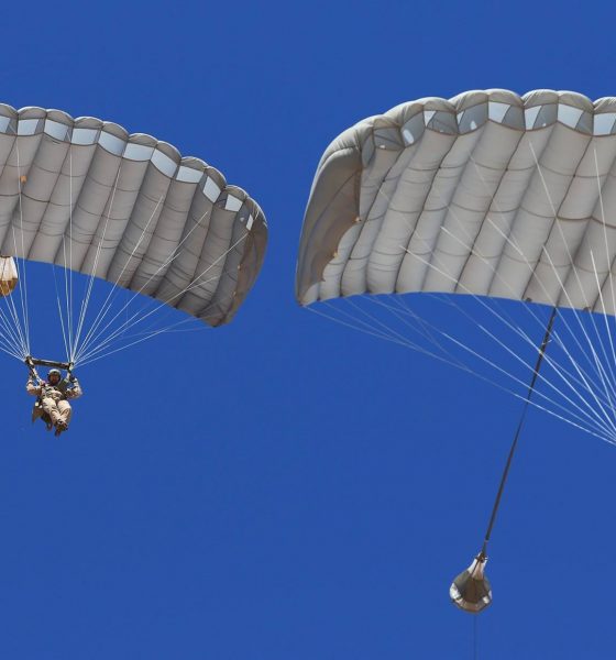 Parashutni systemy typu Krylo vyrobnytstva airborne systems