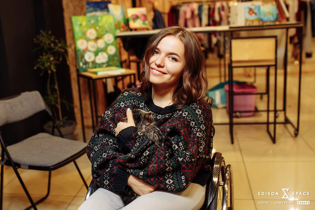 Фотограф із Запоріжжя на візку: Еліна Околіт про любов до зйомок та магію в лікарнях