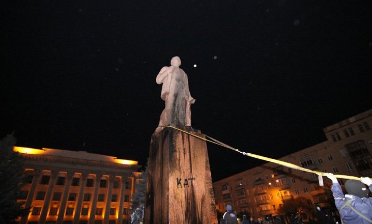 Знесення Леніна в Житомирі