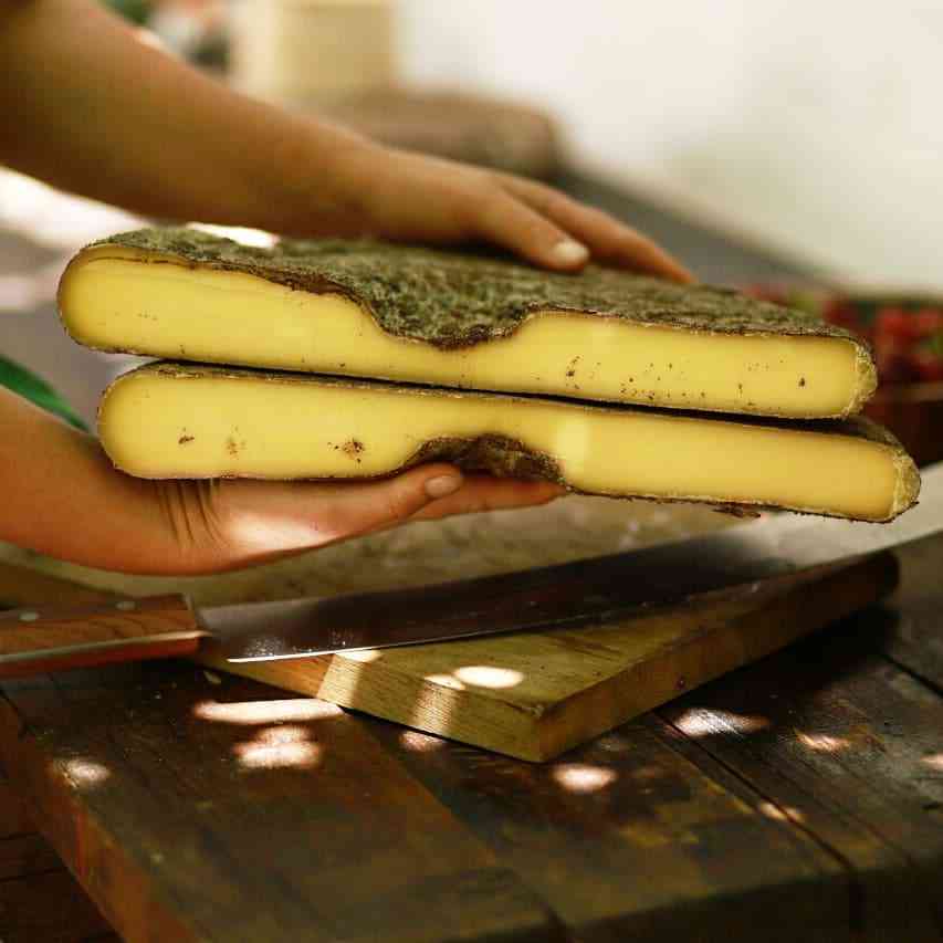 Сир від родини Лубенських