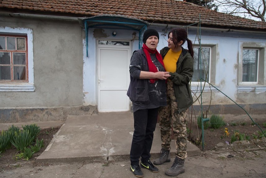 Лала під час допомоги мешканцям Миколаєва та області