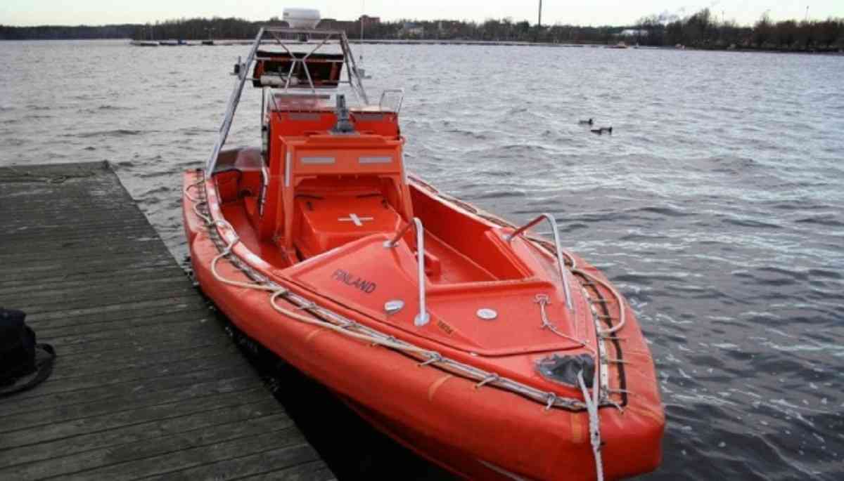 Закарпаття передало одеським рятувальникам сучасний човен (ВІДЕО) - ШоТам